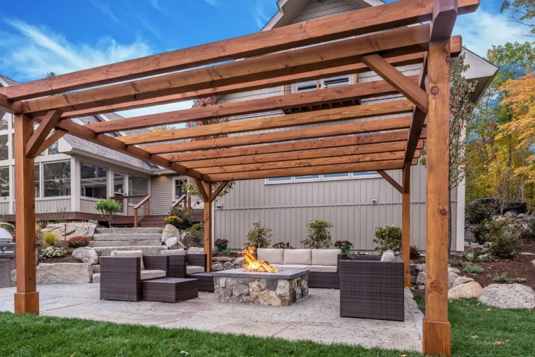 Pergola builder