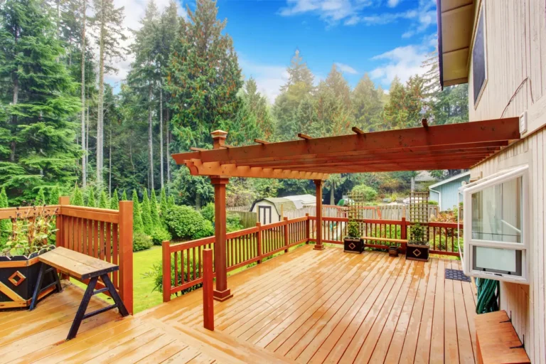 Pergola builder