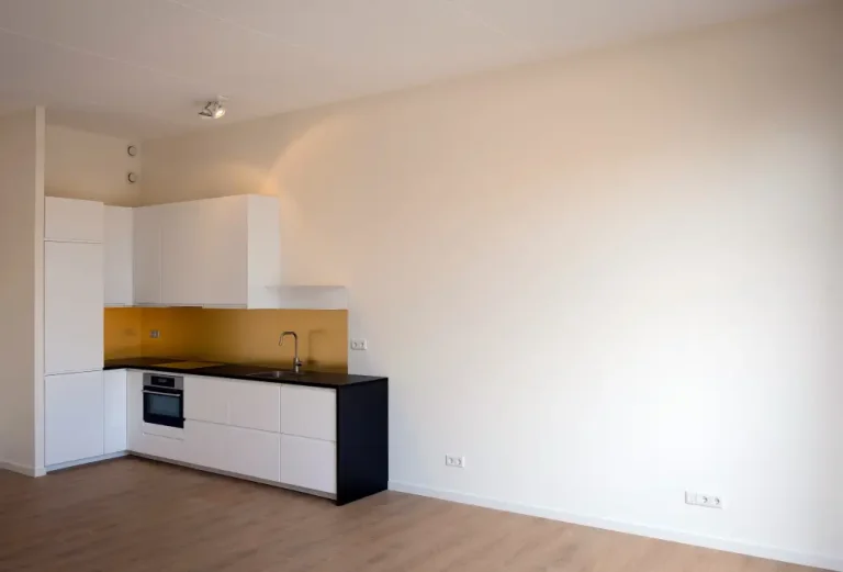 Walls and finishes